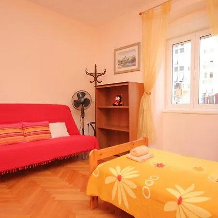 With Wifi - 7907 Apartment Split